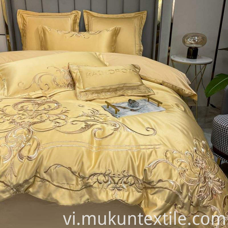  Cotton Embroidery Bedding Set